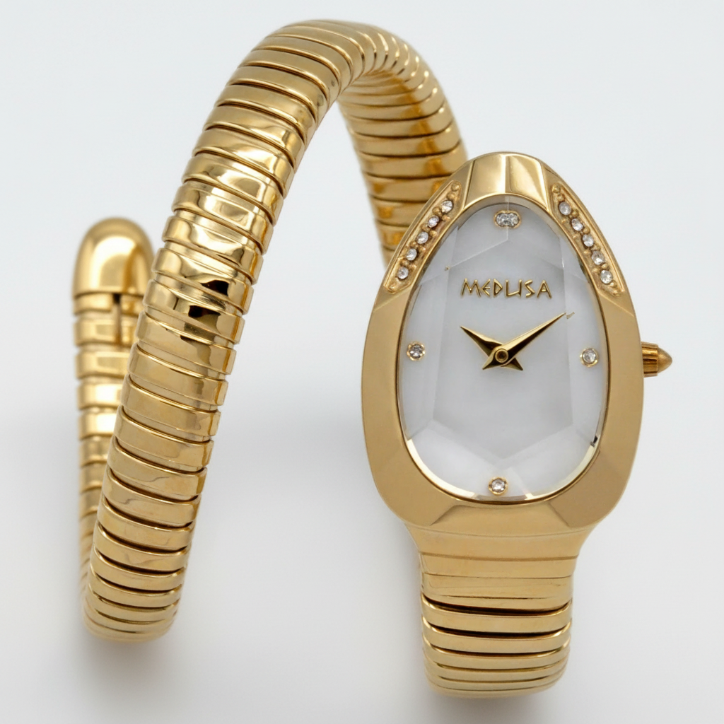 Sérpentine Watch in Aurelia Ivory - studio