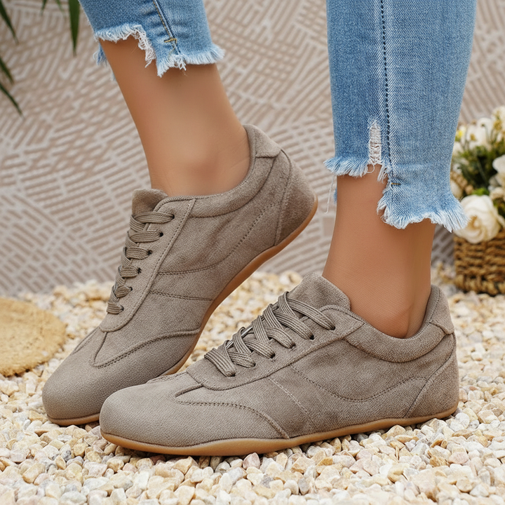 Lumiere sneakers in Sahara — onfoot_a