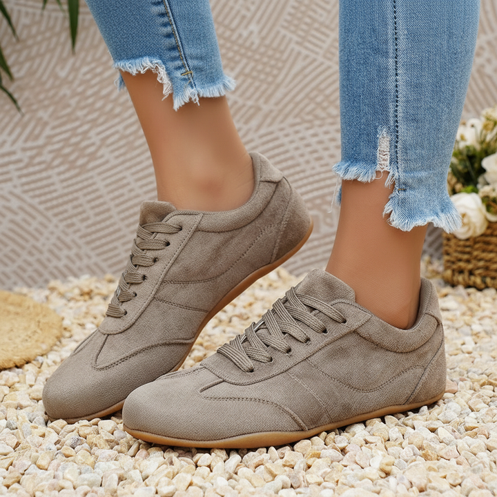 Lumiere sneakers in Sahara — onfoot_b