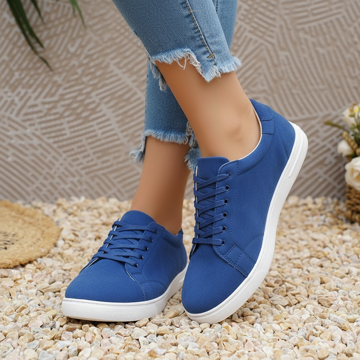 Lumiere sneakers in Marine — onfoot_a