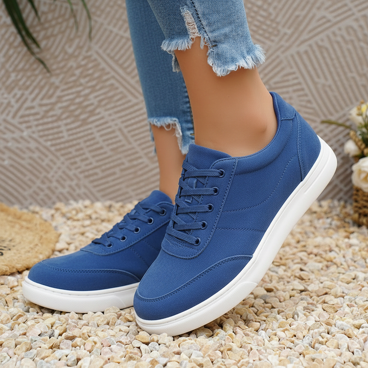 Lumiere sneakers in Marine — onfoot_b