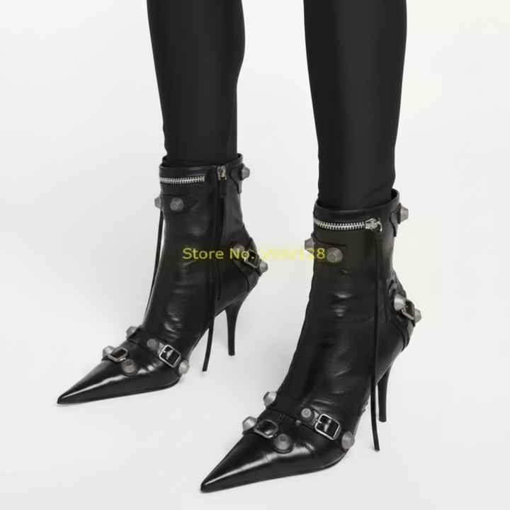 Etoile ankle boots in Onyx — onfoot_b