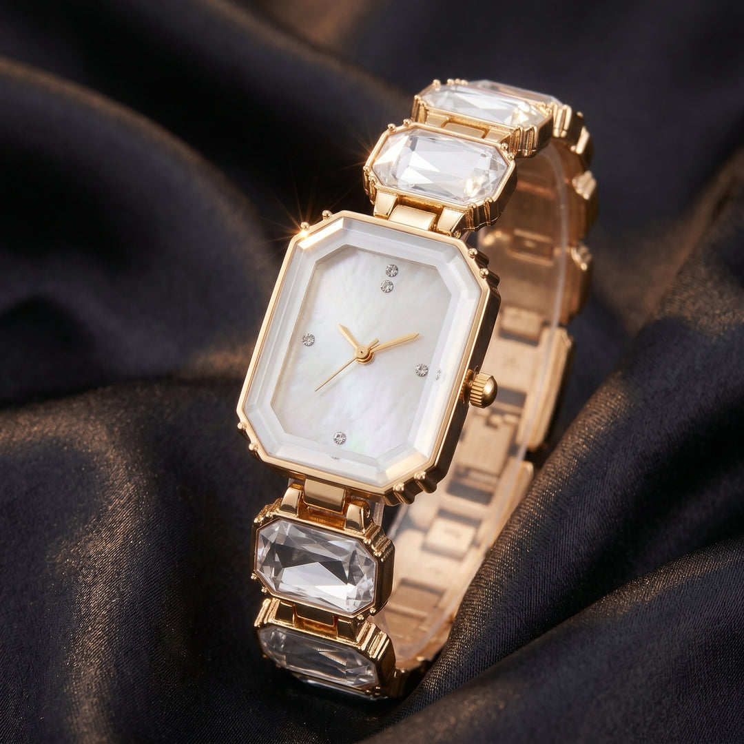 Lumière Watch — Blanc Nacre, studio