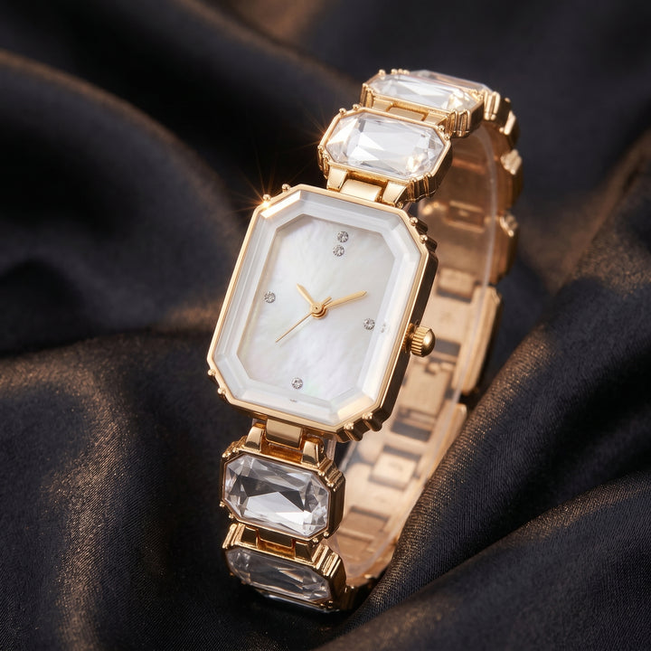 Lumière Watch — Blanc Nacre, studio